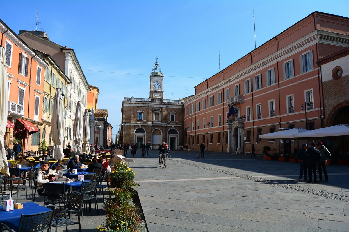 la Piazza del Popolo Ravenne