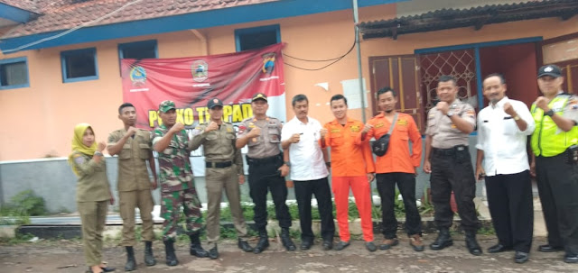 KodimKaranganyar – Waspada Bencal Anggota Koramil dan Polsek Mojogedang Intensifkan Patroli Daerah Rawan Bencana