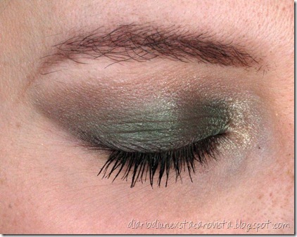 Sleek beach party eye