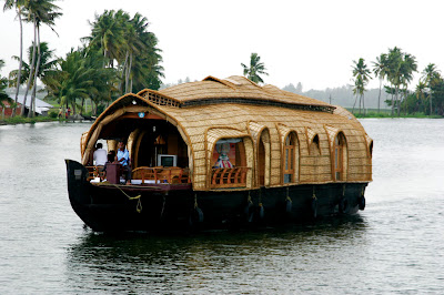 tours houseboat in kerala