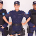Claudia Leitte valoriza policiais com look empoderado no Carnaval baiano