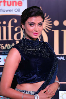 Ishita Vyas in Velvet Sleeveless Choli Designer Saree at IIFA Utsavam Awards 2017  Day 2  HD Exclusive 08.JPG