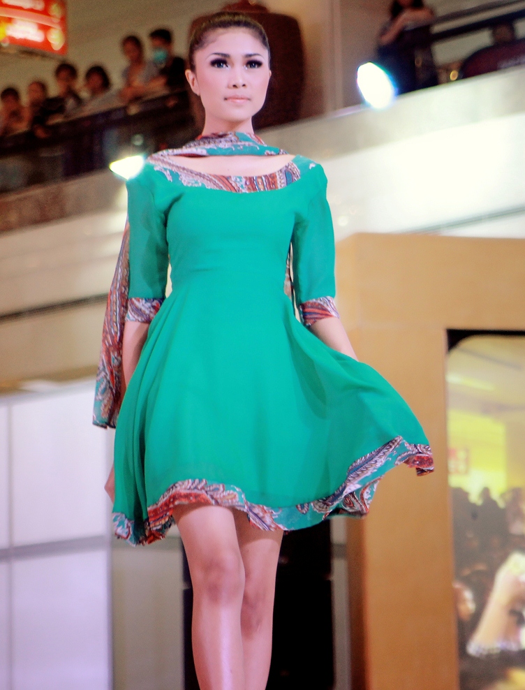 Tia Roten (Friday To Sunday) - Jogja Fashion Festival