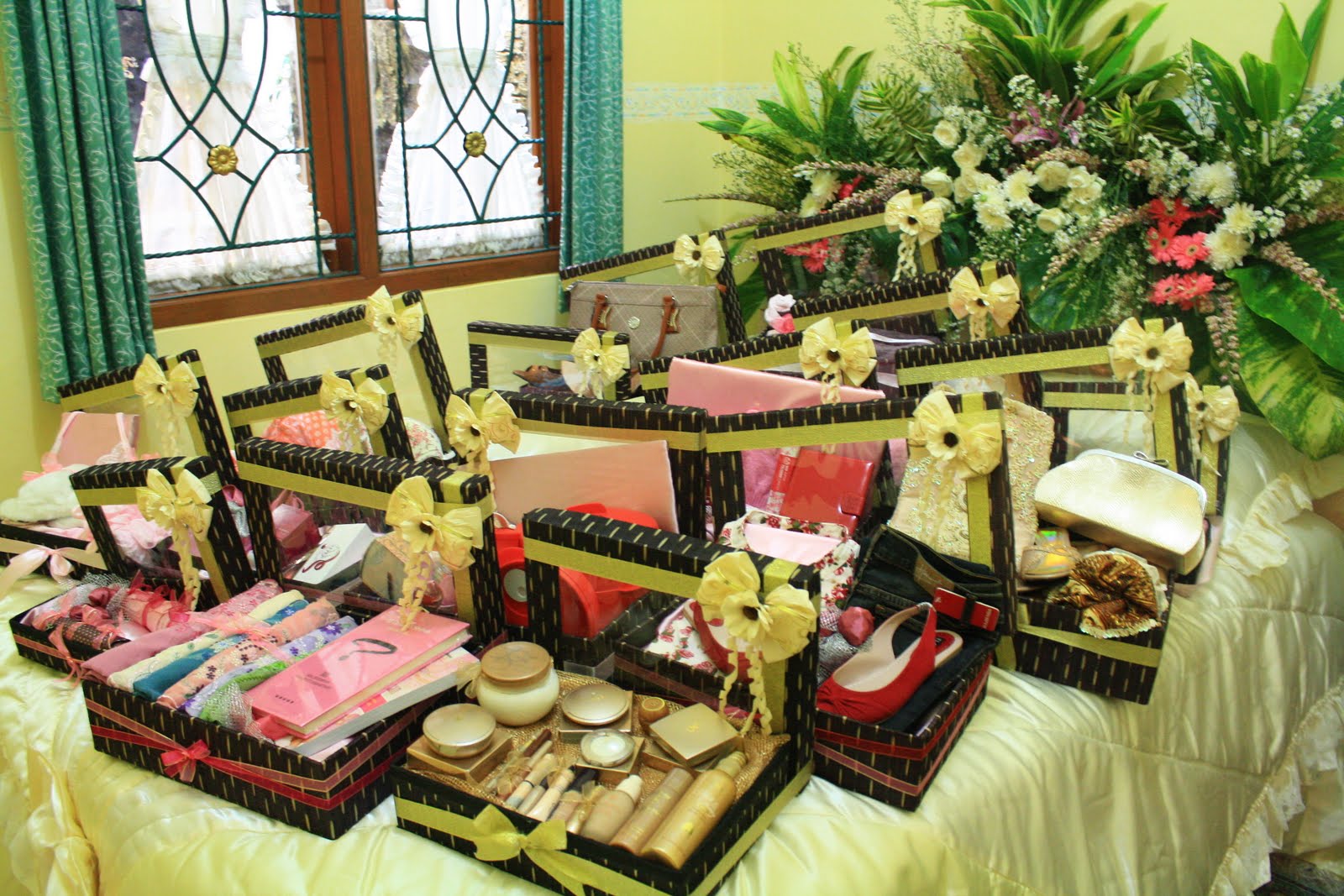 Pin Hantaran Pernikahan Lamaran Pengantin Ajilbabcom 