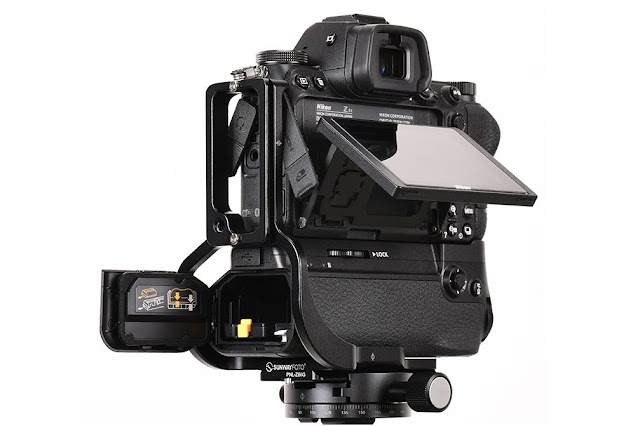 Sunwayfoto PNL-Z6IIG on Nikon Z6II w/ Grip LCD /side detail