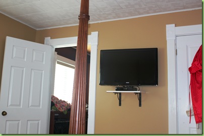 Master bedroom 009
