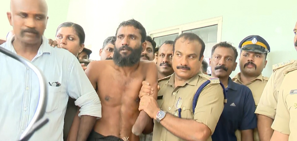 കണ്ണൂർ ജയിലിലെ ഹെഡ് വാർഡനും മൂന്ന് വാർഡൻമാർക്കും സസ്പെൻഷൻ കണ്ണൂർ ജയിലിലെ ഹെഡ് വാർഡനും മൂന്ന് വാർഡൻമാർക്കും സസ്പെൻഷൻ