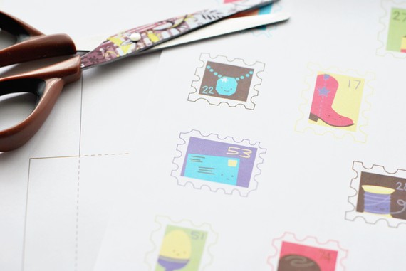  hands on the equally sweet Teeny Tiny Commemorative printable designs