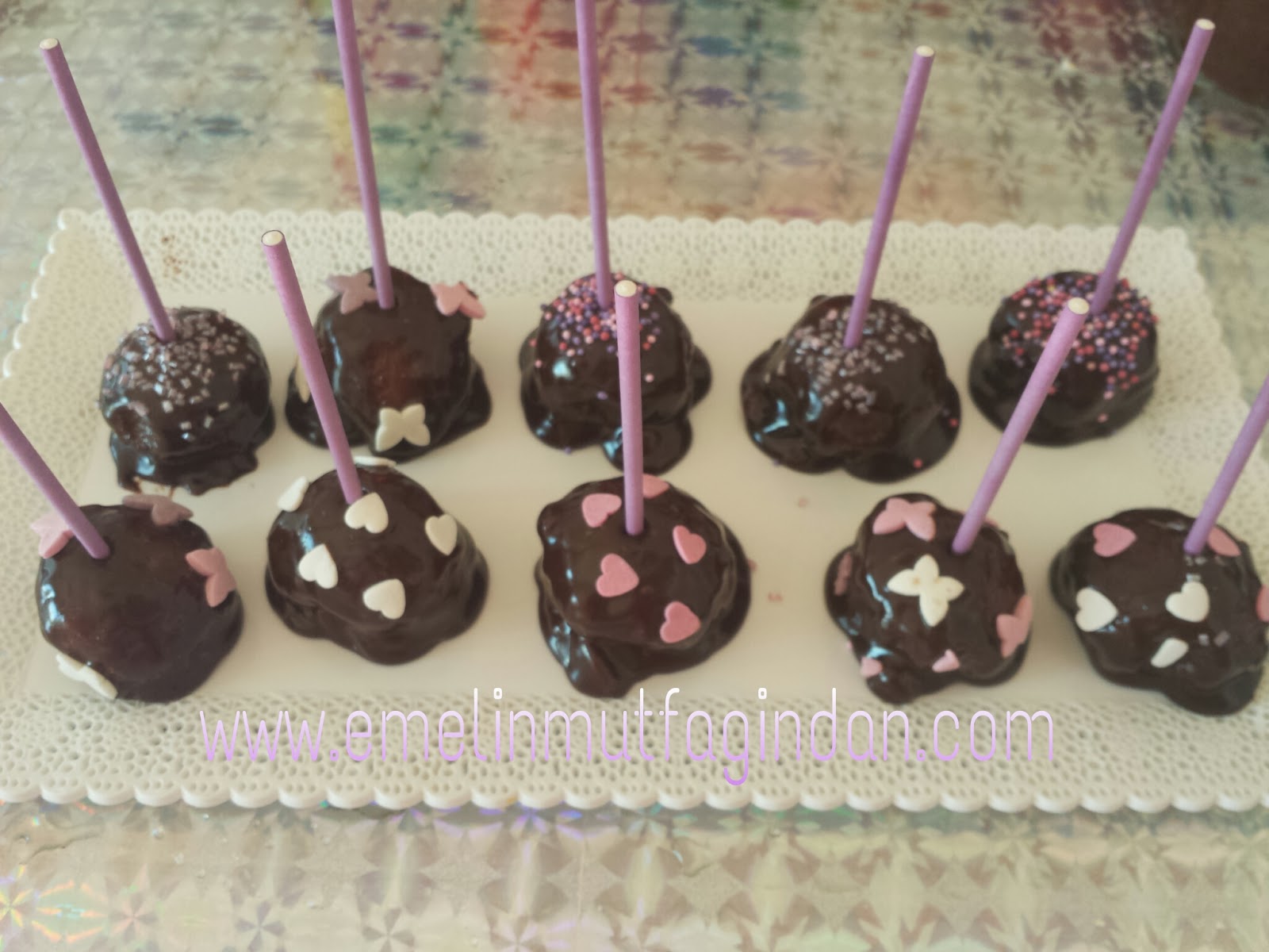 CAKE POPS (Kek topları)