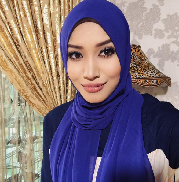 Gambar dan Biodata Zahirah MacWilson - Viral Cinta