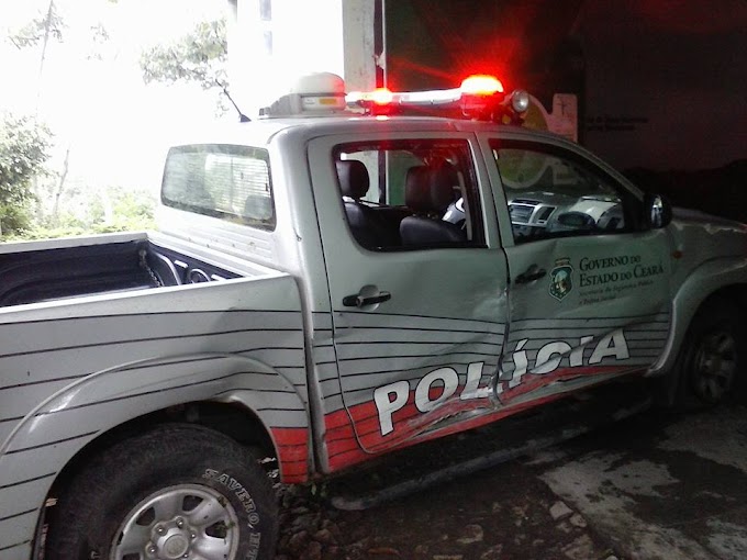 ACIDENTE ENTRE VIATURA DA POLÍCIA MILITAR E TÁXI NA CIDADE DE MERUOCA