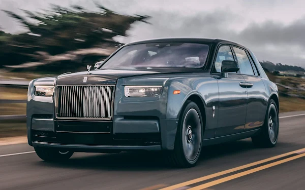 Rolls-Royce Phantom 2023 ganha facelift e aperfeiçoamentos