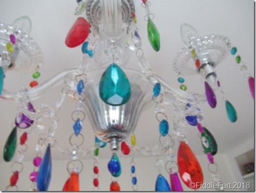 sharpie pen chandalier..