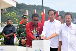 Jokowi Resmikan Kampung Nelayan Modern Samber Binyeri 