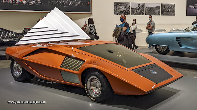 Lancia Stratos Zero - Motion, Museo Guggenheim Bilbao, por El Guisante Verde Project