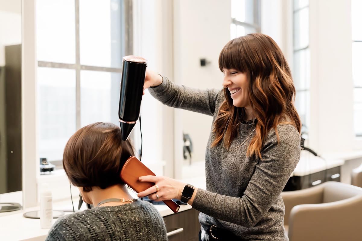 How to Choose the Perfect Hair Salon to Keep Your Hair Happy | January Girl