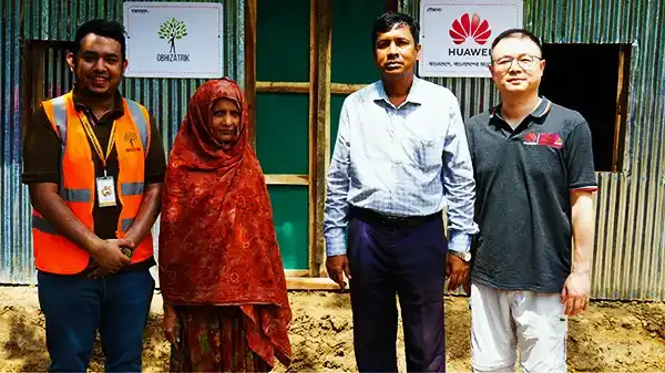 বন্যায় ঘরহারাদের ঘর তৈরি করে দিয়ে বন্যার্তদের পাশে দাড়িয়েছে হুয়াওয়ে