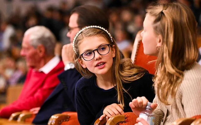 Prince Daniel and Princess Estelle watched the tennis match played between Sweden's Mikael Ymer and Greece's Stefanos Tsitsipas