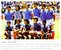 SELECCIÓN DE FRANCIA - Temporada 1985-86 - Amoros, Bats, Battiston, Bossis, Tusseau y Luis Fernandez; Giresse, Platini, Rocheteau, Stopyra y Tigana - BRASIL 1 (Careca) FRANCIA 1 (Michel Platini); en los penaltys, gana Francia: 4 (Stopyra, Amoros, Bellone y Luis Fernandez; falla Platini) a 3 (Alemao, Zico, Branco; fallan: Sócrates, Julio Cesar) - 21/06/1986 - Campeonato del Mundo de México, cuartos de final - Guadlajara, México, estadio Jalisco