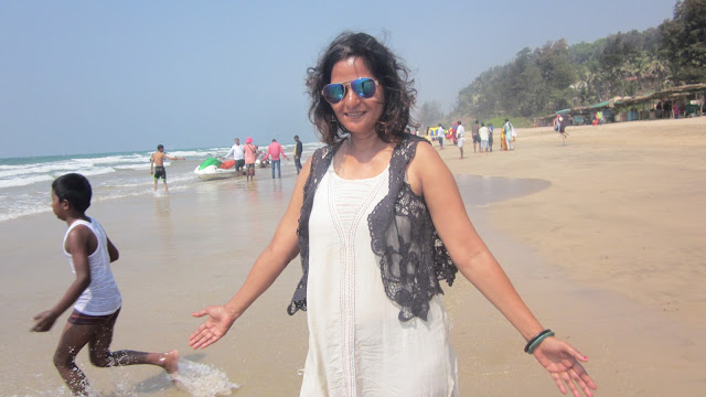 enjoying a photo-shoot at Ganpatipule beach