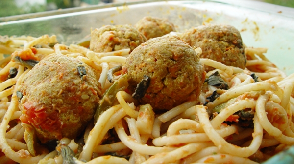 Vegan Spaghetti and Neat Balls