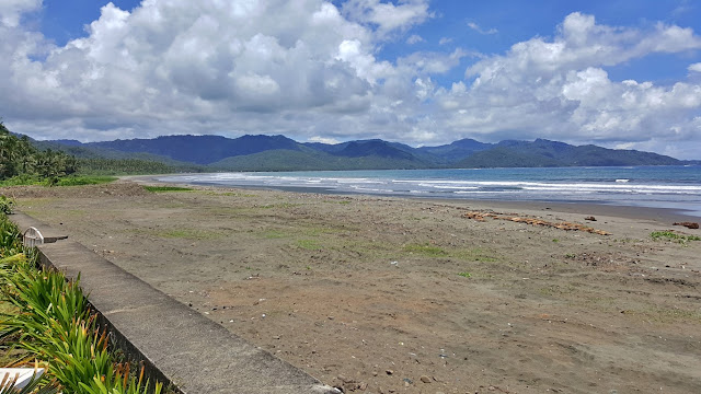 a view of the beach and the ocean at Villa Maria Luisa, Tandag City