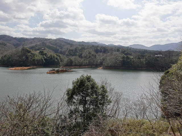 鳥取県道180号伯耆溝口停車場線　緑水湖の風景