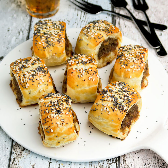 Recept: zo maak je zelf mini-saucijzenbroodjes met Indonesisch gehakt