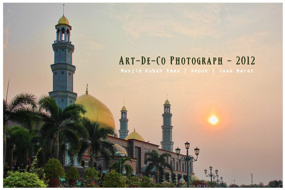 Art-de-Co Photograph: MASJID KUBAH EMAS