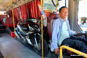 BUS Nº1 HOI AN - DA NANG, VIETNAM