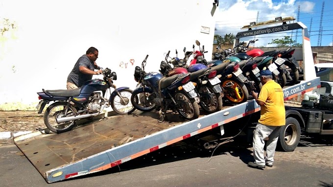 Motocicletas apreendidas em Cocal são removidas para o pátio do Detran em Parnaíba