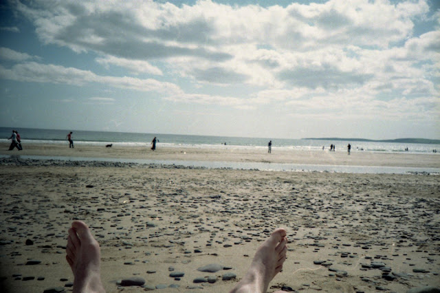 seaside, feet