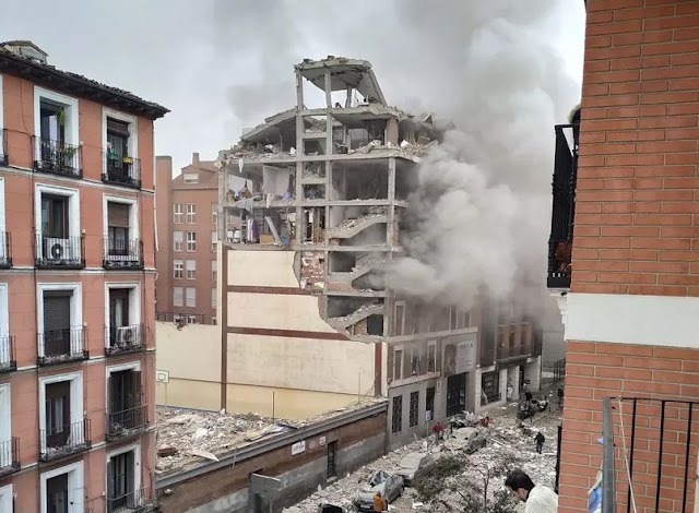 Explosão destrói prédio no centro de Madri