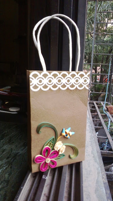 Paper quilling gift item