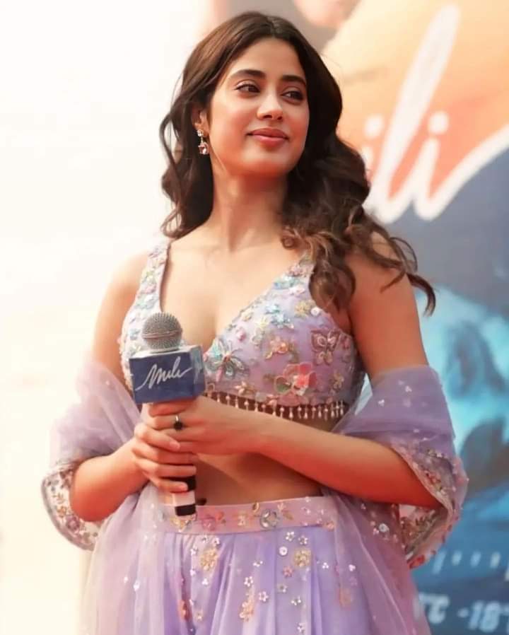 Janhvi kapoor pic