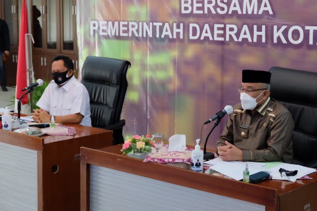 Percepatan Penanganan Covid-19. Mendagri Lakukan Rakor Bersama Pemkot Depok 