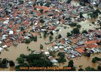 saat-penghujan-bumi-kelebihan-air-banjir