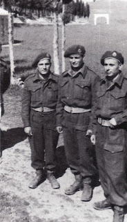 Απο αριστερά Γεωρ. Ν. Σωφρονάς, Ιωαν. Κ. Τσιχριτζής, Γεώργιος Γρ. Φουσέκης. Τρίπολη Μάρτιος 1950