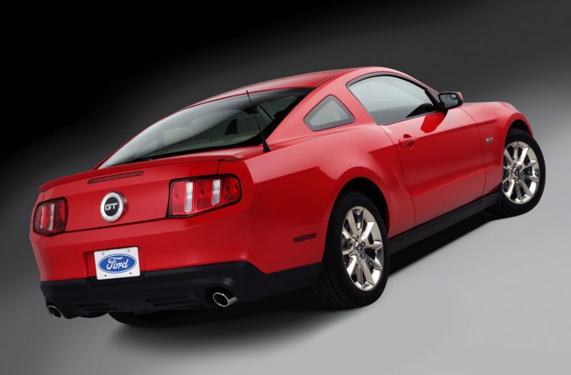 e o Mustang GT custa US 30 495 um pre o interessante