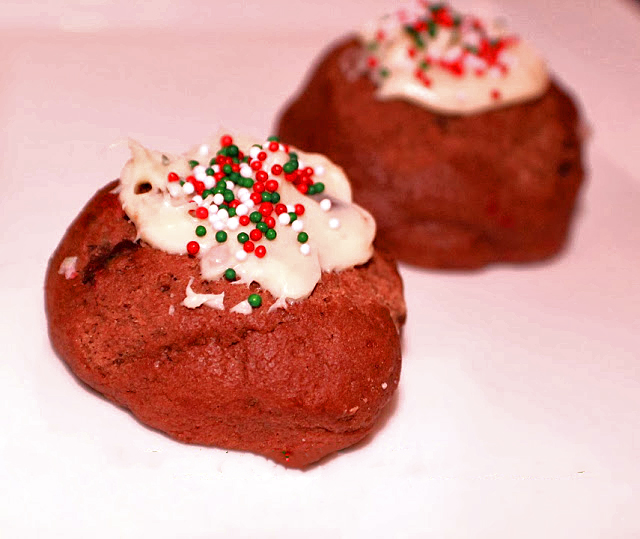 red velvet cookies with chocolate chips