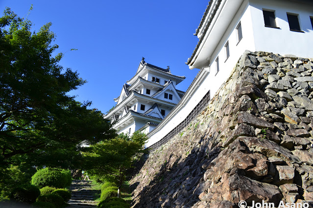 The approach to Gujo Hachiman Castle