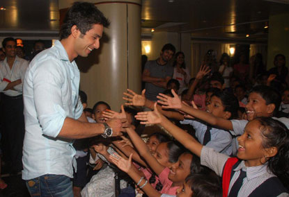 Shahid Kapoor Promotes ‘Kaminey’