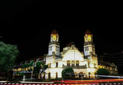 Lawang sewu, lawang sewu semarang, gambar lawang sewu semarang, foto lawang sewu semarang, tiket masuk lawang sewu semarang, htm lawang sewu, lokasi lawang sewu, jejak kenzie
