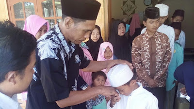 Dasta Caleg PDIP Hadiri Santunan Di Majlis Taklim Al-Barkah Tegal Angus