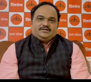 मालाड स्टेशन की घटना पर शिवसेना प्रवक्ता आनंद दुबे ने जताया रोष | #NayaSaberaNetwork