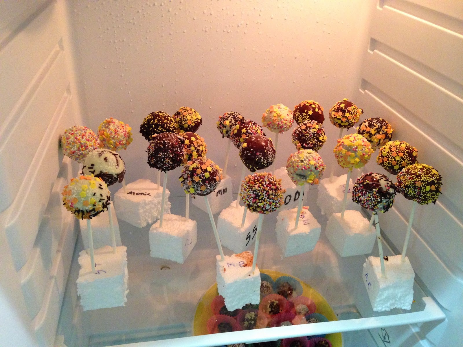 CAKE POPS VEGAN