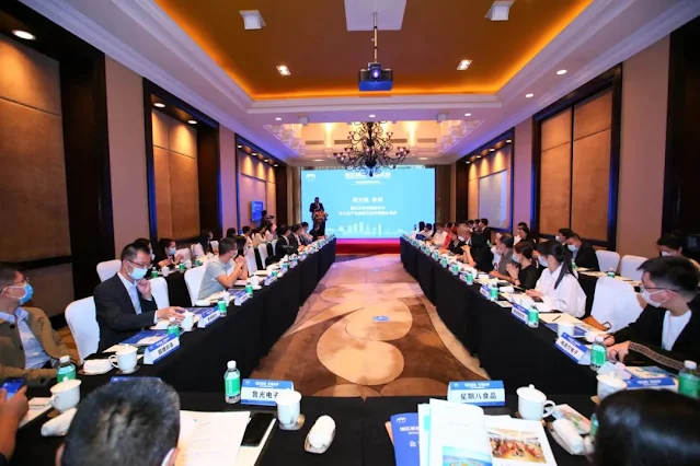 The site of "Opportunity Value Highland in the Bay Area - 2022 Zhaoqing (Shenzhen) Investment Opportunity Sharing Conference".  Investment Zhaoqing