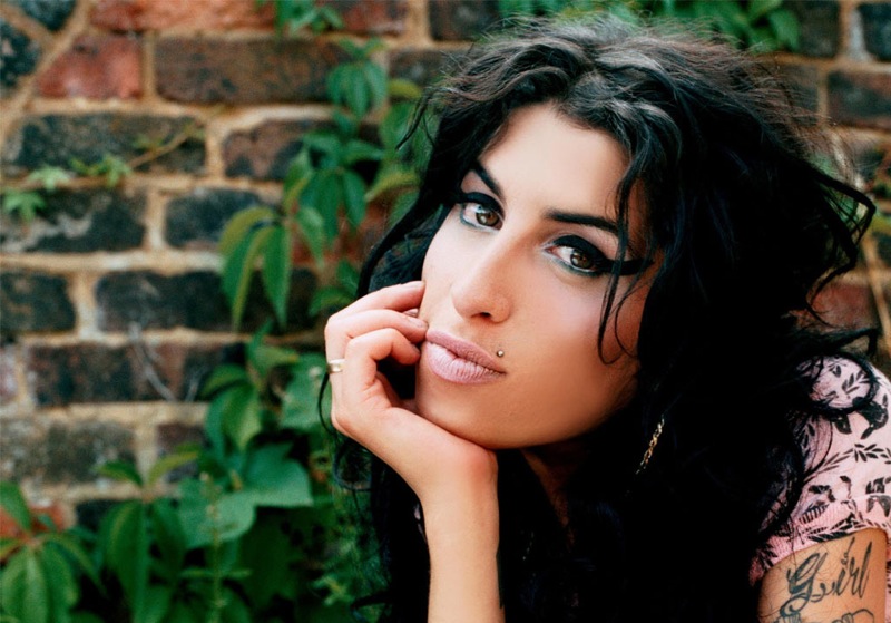 Amy winehouse wallpaper