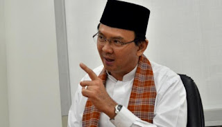 mucikari, Nikita Mirzani, NM, polisi sita celana dalam Nikita Mirzani, polisi sita kondom, PR, prostitusi online, Puty Revita, Setya Novanto, Ahok, 