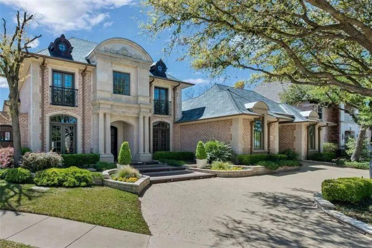 Shaquille O'Neal's Mansion in Dallas, Texas